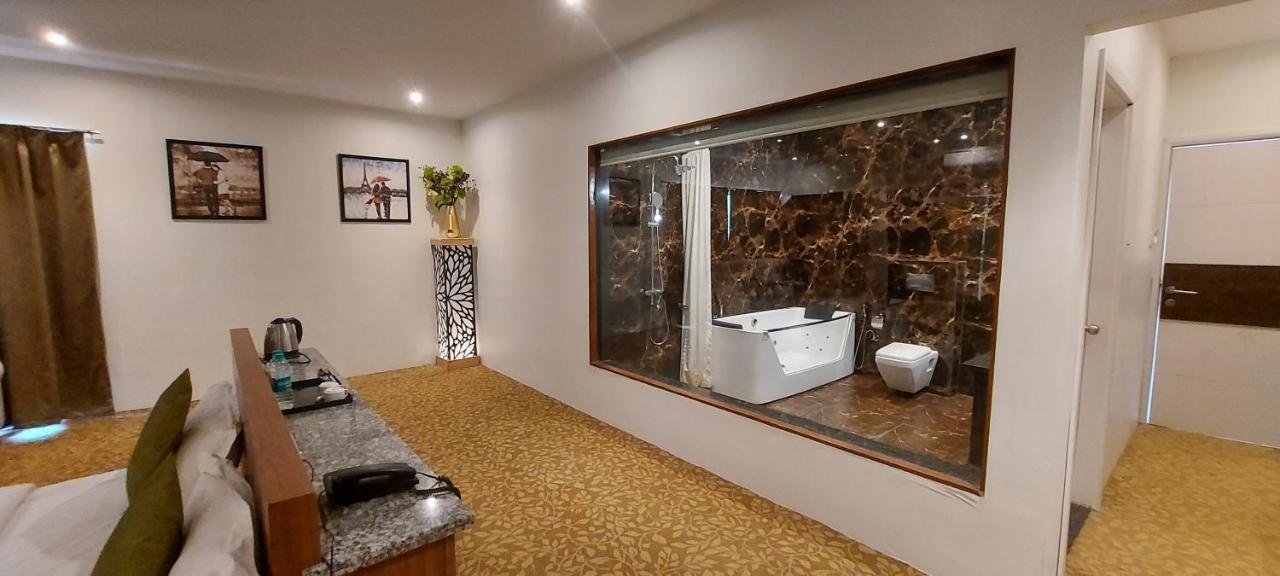 The Windmill Resorts Mālvan Εξωτερικό φωτογραφία