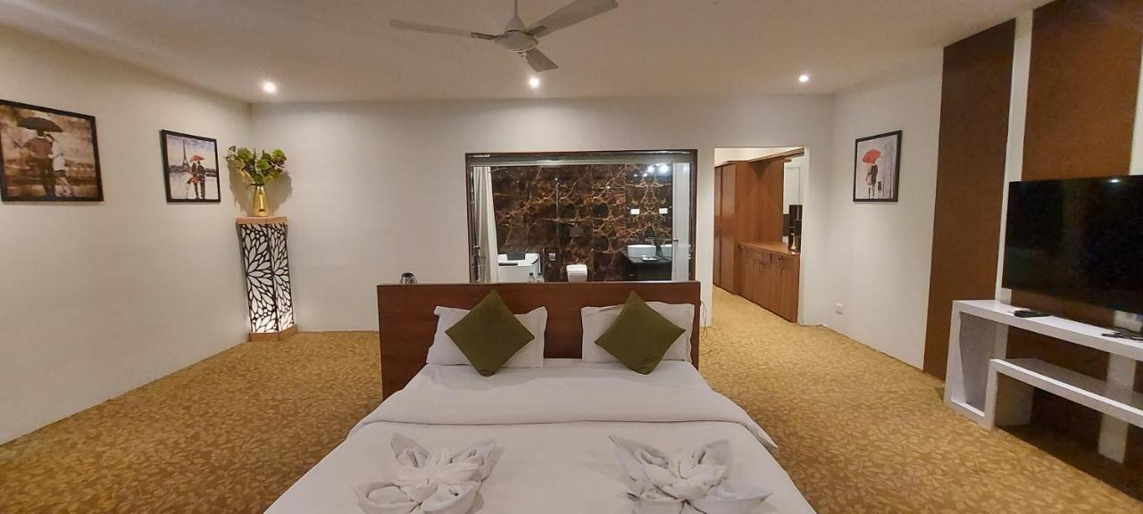 The Windmill Resorts Mālvan Εξωτερικό φωτογραφία