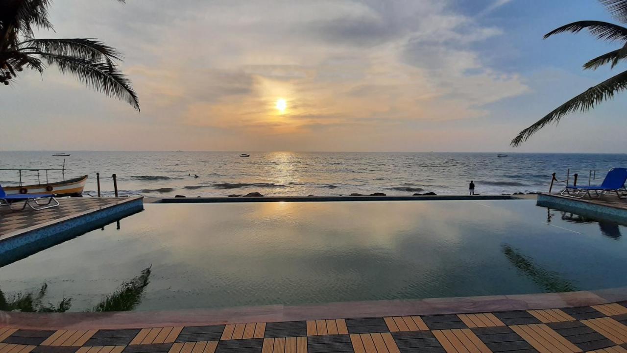 The Windmill Resorts Mālvan Εξωτερικό φωτογραφία
